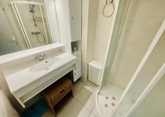 P La Madragde A N48 3p6 * Agde